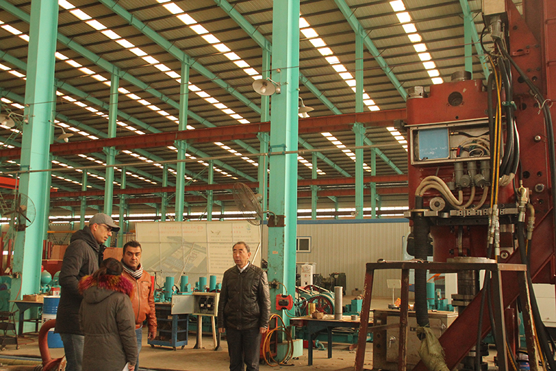 突尼斯客戶來我工廠考察